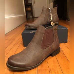 New Dark Brown Boots